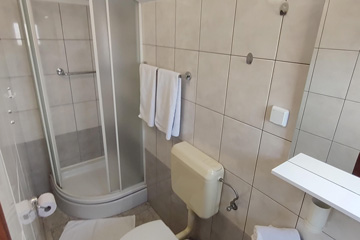 kupaona i wc apartmani turanj