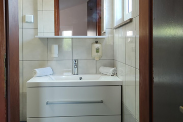 kupaona i wc apartmani turanj